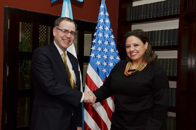 EEUU reitera apoyo a los que buscan una Guatemala “transparente”