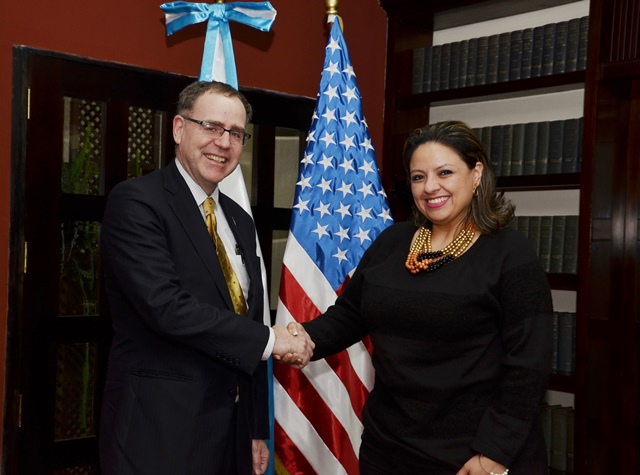 EEUU reitera apoyo a los que buscan una Guatemala “transparente”
