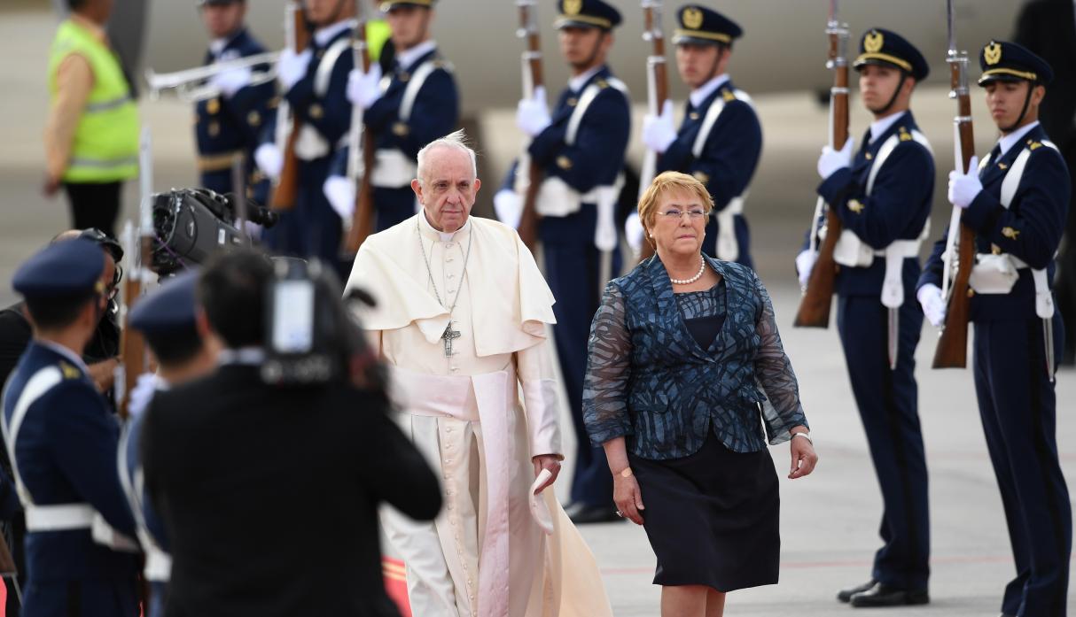 Papa pide perdón por los abusos a menores por parte del clero chileno