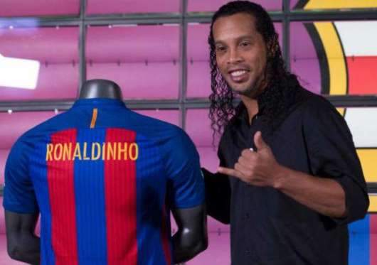 Futbolistas manifestaron respeto y cariño para Ronaldinho