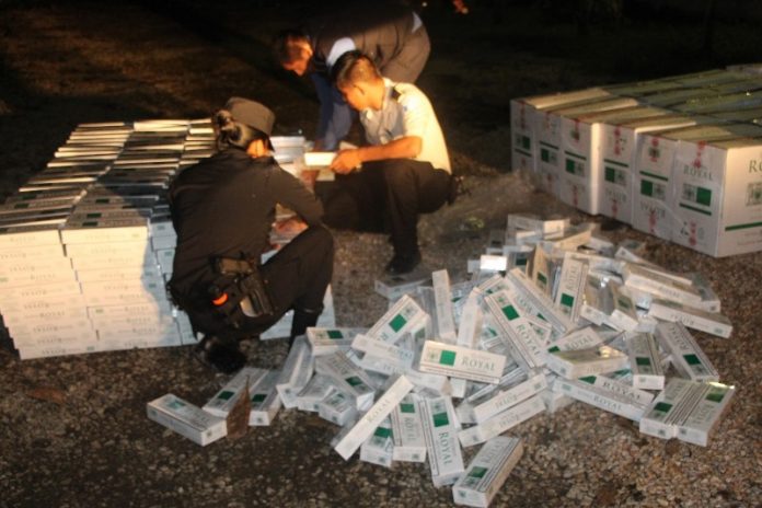Primer golpe al contrabando: Policía decomisa más de 1,12 millones de cigarros