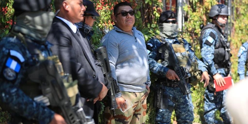 Policía decomisa armas y vehículos a supuesto narcotraficante guatemalteco