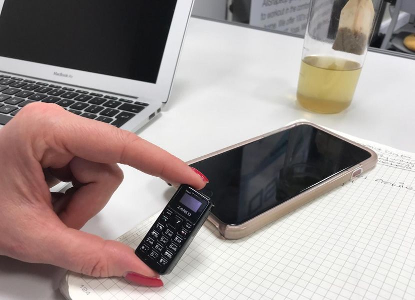 Este es el teléfono más pequeño del mundo…