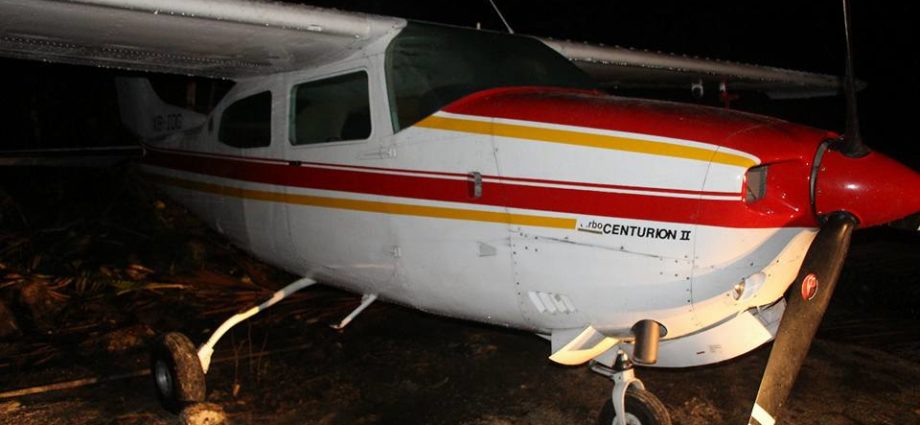 Localizan avioneta en pista clandestina en Poptún, Petén