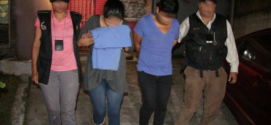 PNC captura a tres personas por explotación sexual de dos mujeres y una adolescente de 17 años