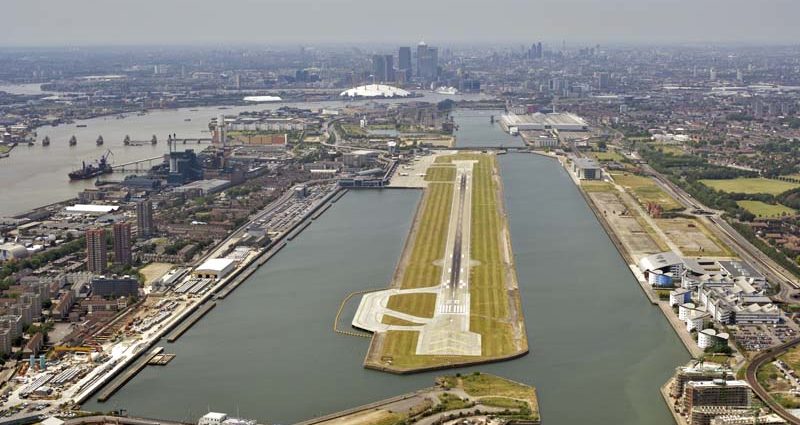 Cerraron el aeropuerto de Londres por el hallazgo de una bomba de la Segunda Guerra Mundial