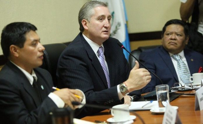 FBI apoyará a Guatemala en el combate de las pandillas