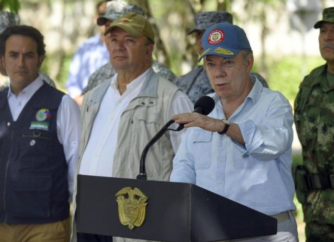 Santos desea a su sucesor que no arrase lo que encuentre en el Gobierno