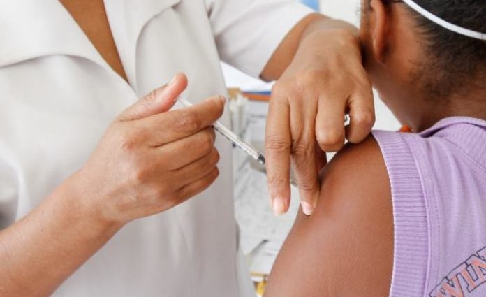 Gobierno vacunará a 2,5 millones de niños contra el sarampión