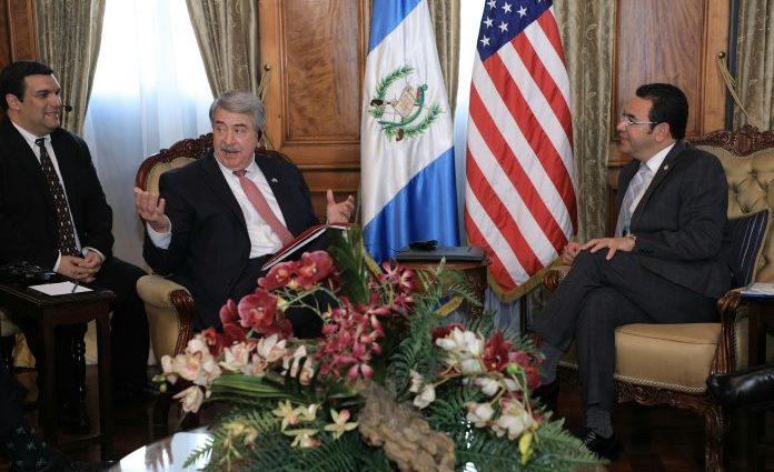 Presidente Morales se reúne con subsecretario de Comercio y Asuntos Agrícolas de EE. UU., Ted McKinney