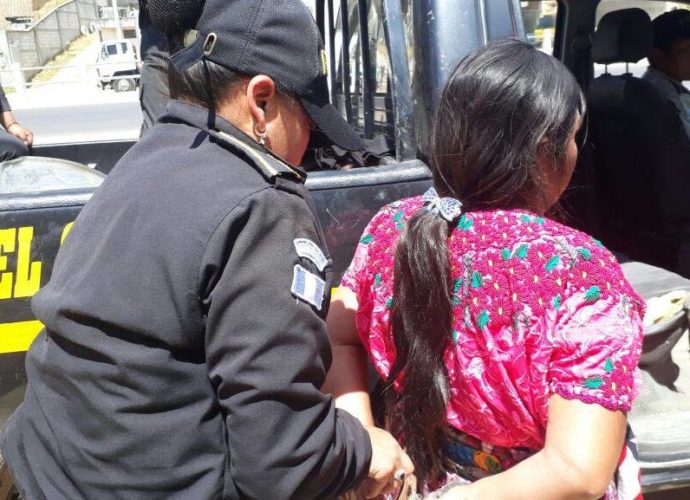 Mujer es Capturada por extorsión en Quetzaltenango