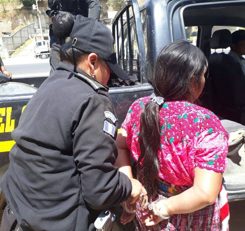 Mujer Es Capturada Por Extorsión En Quetzaltenango – Radio TGW