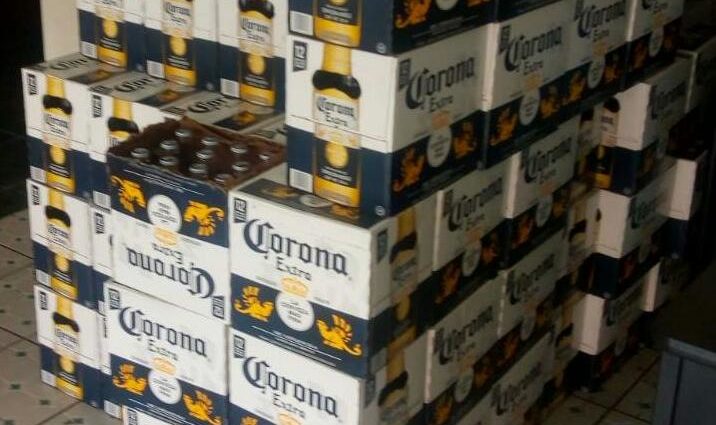 PNC decomisa más de 100 cajas de cerveza mexicana.