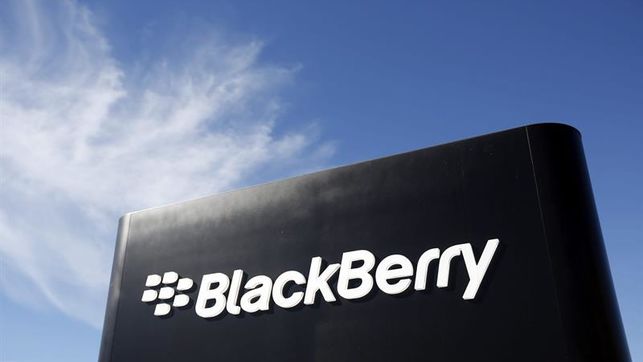Blackberry demanda a Facebook por violación de patente relativa a la mensajería