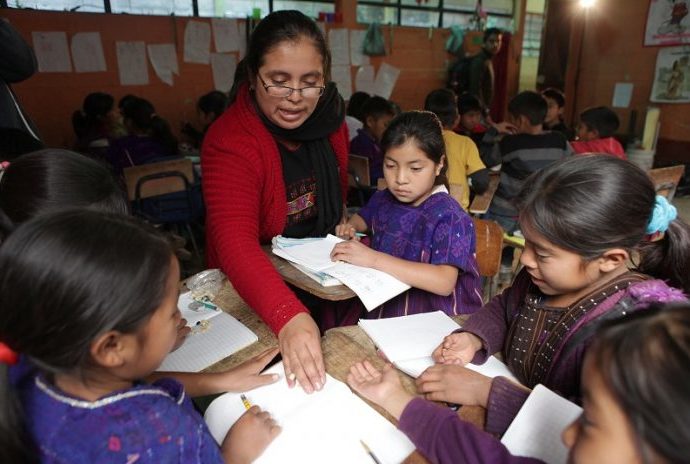 Gobierno de Guatemala fortalecerá educación primaria