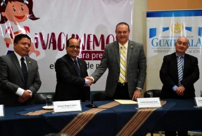 Gobierno de Guatemala lanza campaña de vacunación de prevención de cáncer de matriz