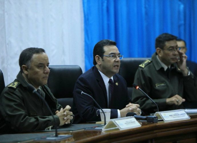 Presidente Jimmy Morales brinda conferencia de prensa tras reunión con autoridades del Ministerio de la Defensa