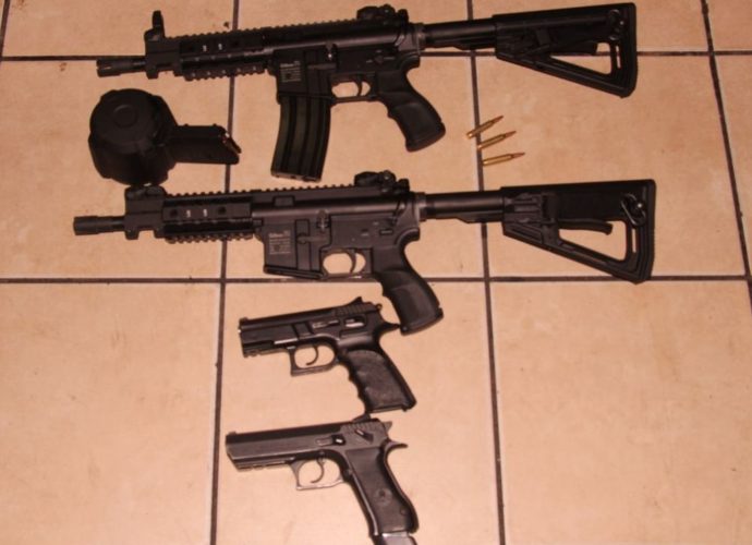 Cinco capturados en Escuintla con armas de fuego y vehículo blindado