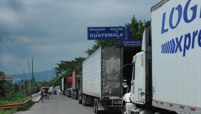 Guatemala prevé firmar la unión aduanera con El Salvador entre junio y julio de 2018