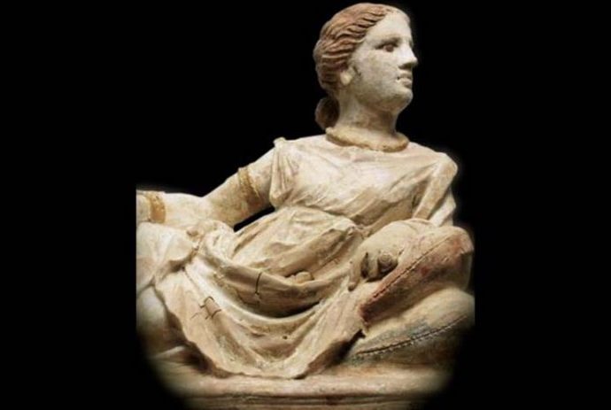 Museos italianos recuerdan papel de la mujer en la sociedad etrusca