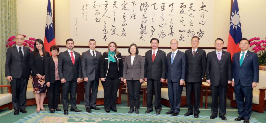 Ministra de Relaciones Exteriores realizó visita oficial a la República de China