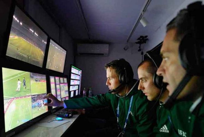 Liga española de fútbol utilizará videoarbitraje en próxima temporada