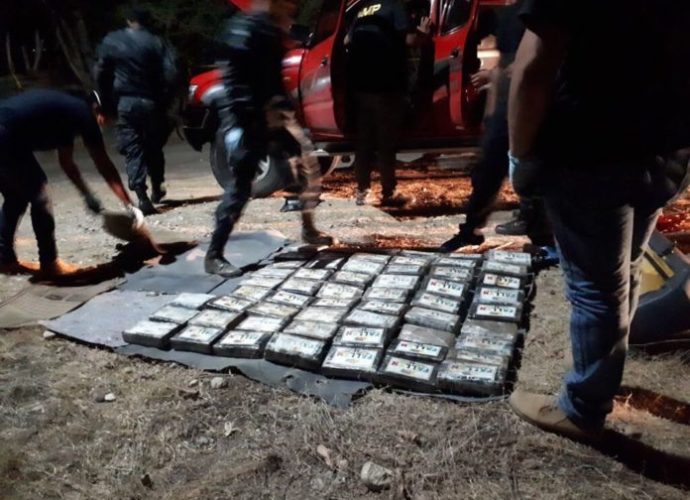 Binomio K-9 localizó 98 paquetes de supuesta droga en Zacapa