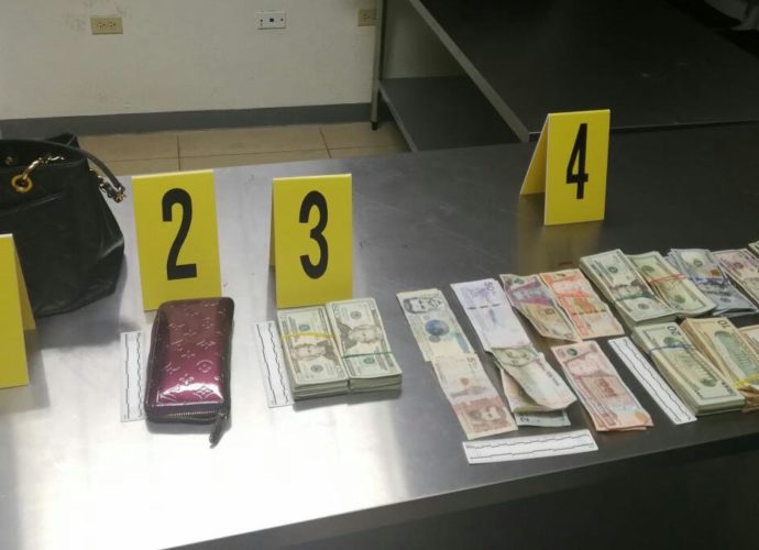 Colombiana detenida con gran cantidad de dinero en el Aeropuerto La Aurora