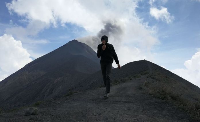 Joseph Gagnon concluye su travesía por siete volcanes de Guatemala