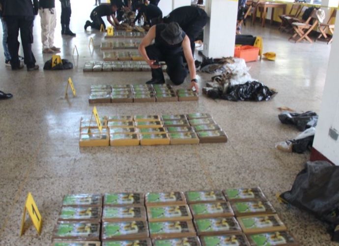 Contabilizan 967 paquetes de cocaína localizados en embarcación en aguas del Pacífico