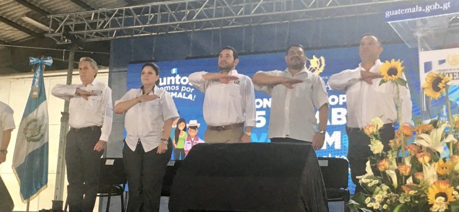 Presidente Jimmy Morales y ministros de Estado continúan en Cuilapa, Santa Rosa jornada de información de la Consulta Popular