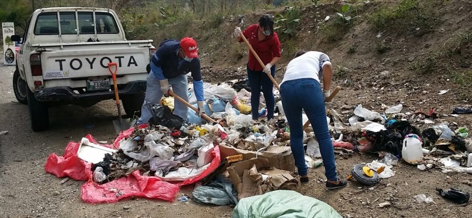 MARN y Municipalidad de Jalapa eliminan otro basurero no autorizado
