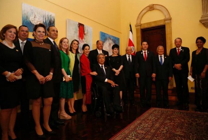 Presidente Jimmy Morales asiste a transmisión de mando presidencial en Costa Rica