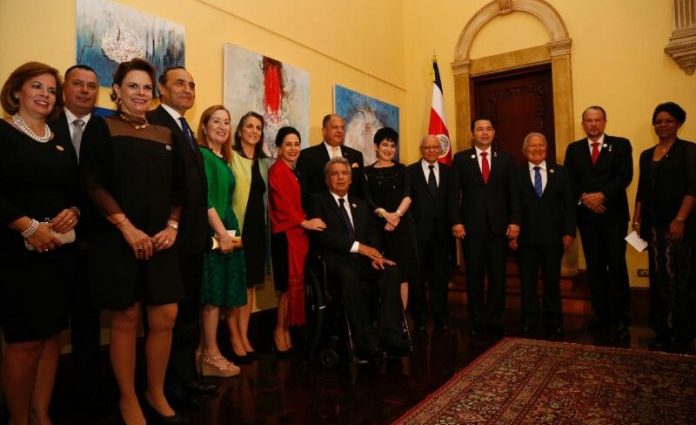 Presidente Jimmy Morales asiste a transmisión de mando presidencial en Costa Rica
