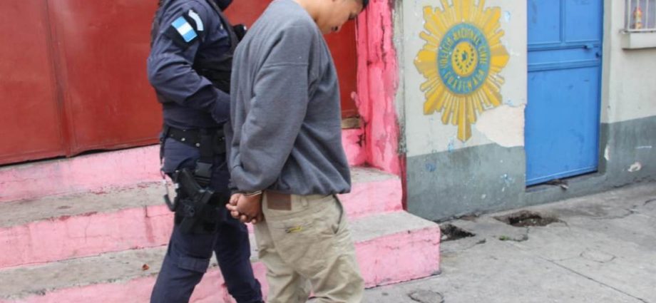 “El Abuelo” Líder del Barrio 18 capturado en el Mezquital, Villa Nueva