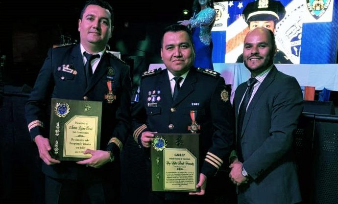 Entidad de seguridad de EE. UU. reconoce trabajo de policías guatemaltecos