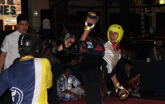 Titus Letona, un joven de 16 años hace brillar el nombre de Guatemala en Kickboxing