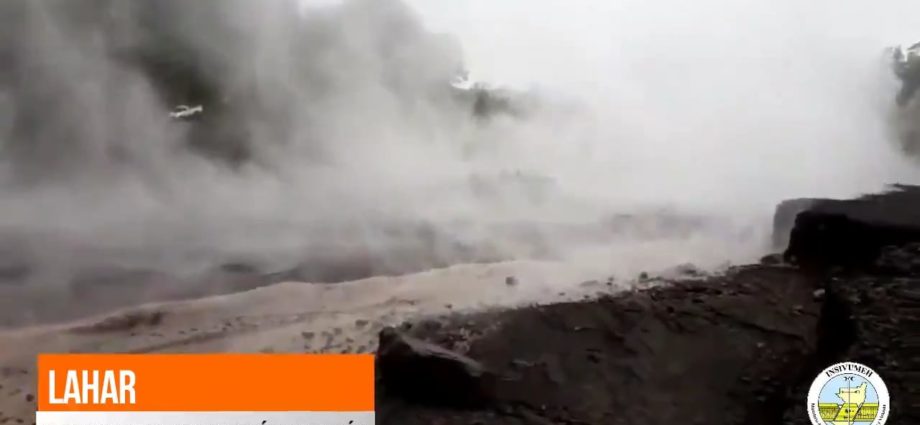 Desciende Lahar en Volcán de Fuego, el más fuerte del año según INSIVUMEH