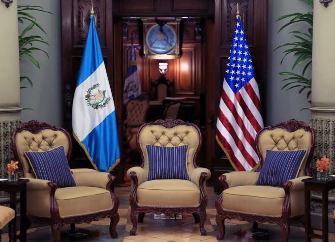 EN GUATEMALA SE REALIZARÁ MINI CUMBRE CENTROAMERICANA CON EL VICEPRESIDENTE DE EE.UU. PARA ABORDAR CRISIS MIGRATORIA