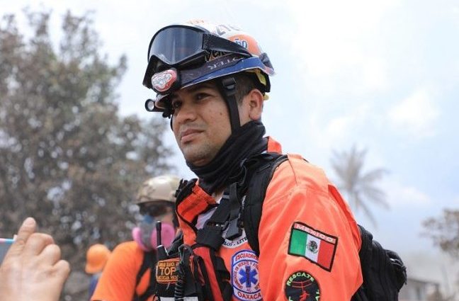 Brigada mexicana Los Topos inicia apoyo en Guatemala para recuperar cuerpos