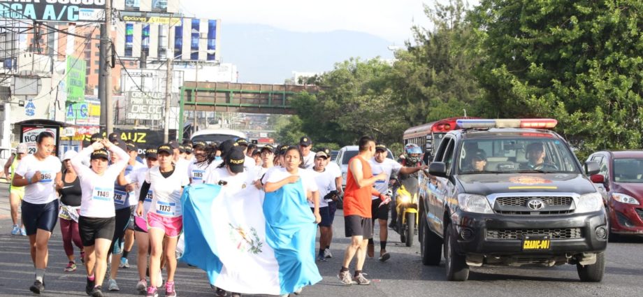 Más de 3 mil personas participaron de la VII Carrera 13K “Policía por la Paz”