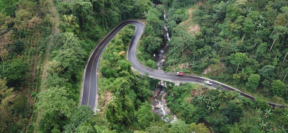 Presidente Jimmy Morales inauguró carretera que conecta municipios de Sololá y Suchitepéquez