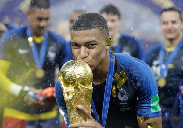 Los 20 futbolistas con mejor valor de mercado: el Mundial encumbró al “impagable” Mbappé