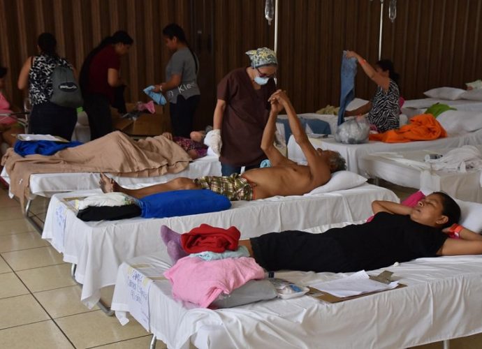 A un mes de la erupción del Volcán de Fuego, el Ministerio de Salud brindó más de 11 mil consultas a personas albergadas