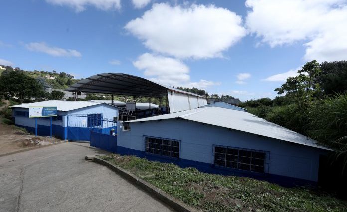 Remozamiento de escuela cantón Pachoj, Quiché, beneficia a 298 estudiantes
