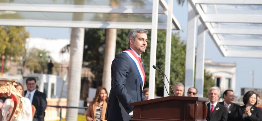 Mario Abdo Benítez asume como nuevo presidente de Paraguay