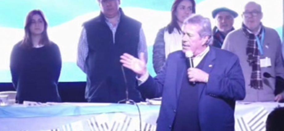 Uruguay: Enrique Antía fue oficializado como el candidato presidencial del grupo de intendentes “Mejor País”