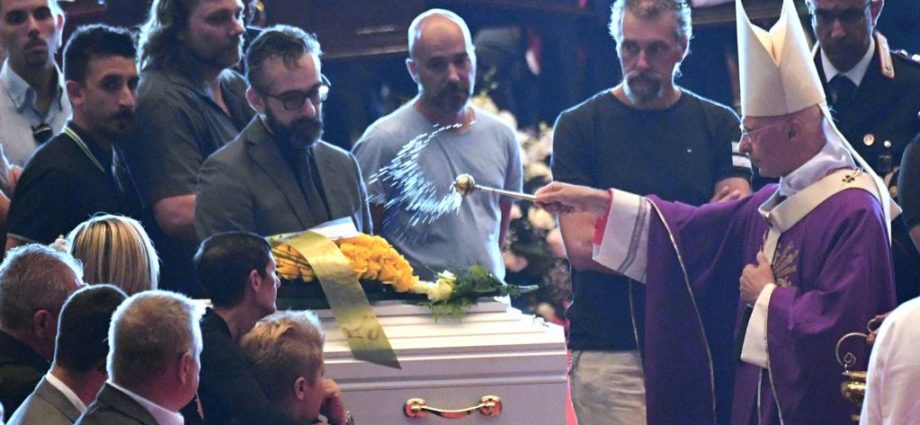 Italia despide a víctimas del puente de Génova con funeral de Estado