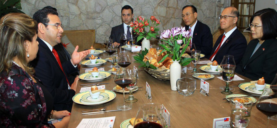 Guatemala y Taiwán durante reunión en Paraguay estrechan relaciones bilaterales