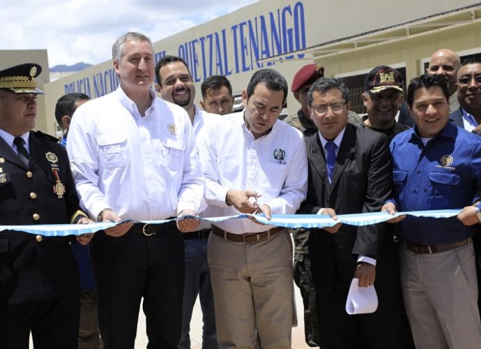 Presidente Morales inauguró la comisaría de la PNC en Quetzaltenango, catalogada como la mejor de América Latina